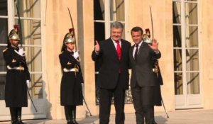 Macron reçoit le président ukrainien Petro Porochenko