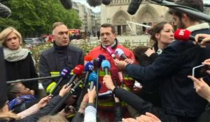 Notre-Dame: "L'ensemble du feu est éteint" (pompiers)