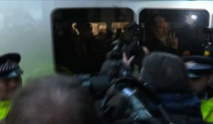 Julian Assange arrive au tribunal à Londres