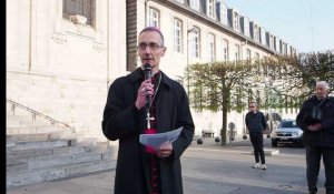 Allocution de Mgr Dollmann en hommage à Notre Dame de Paris sur le parvis de la Cathedrale Notre-Dame de Cambrai