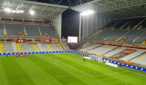 Football : match à huis clos entre Lens et Orléans au stade Bollaert 