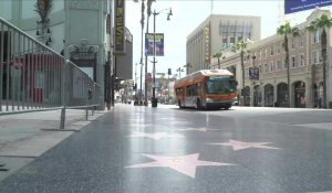 Hollywood Boulevard presque vide alors que les Californiens sont confinés