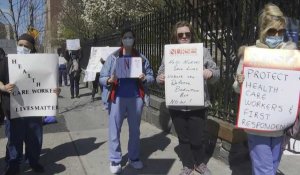 "Nous sommes en train de mourir": des professionnels de santé à New York demandent plus de protection