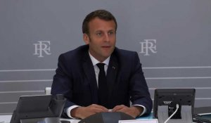 Macron s'entretient avec les hôteliers et les restaurateurs, au bord de l'effondrement