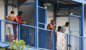 Coronavirus: à Singapour, les travailleurs migrants ont peur dans leurs dortoirs