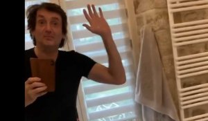 Pierre Palmade confiné, chante dans sa salle de bain (vidéo)