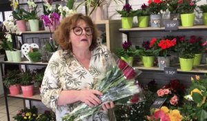 Sète : contrainte de fermer son magasin, une fleuriste du boulevard de Verdun décide d'offrir des bouquets à ses clients et ses voisins.