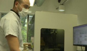 En vue du déconfinement, des machines à 2.400 tests/jour installées dans un hôpital de Lyon