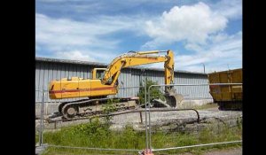 Lancement de la démolition des friches SFM et France Menuiserie Confort à Avesnes-Les-Aubert