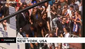 New York : les championnes du monde de football défilent en héroïnes 