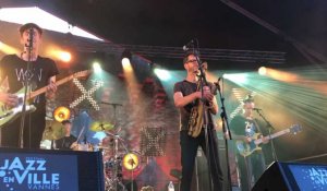 Donny McCaslin fait vibrer le jardin des remparts à Jazz en ville