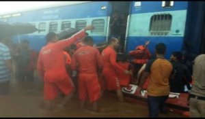 Train bloqué par la mousson en Inde: intervention des secours