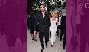 Adil Rami séparé de Pamela Anderson réagit : "je ne mène pas d...