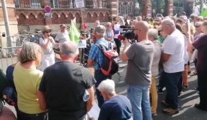 Manifestation à dunkerque contre lr pojet de poulailler à Pitgam