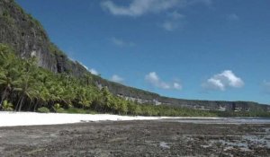 L'île polynésienne de Makatea, entre industrie et écotourisme