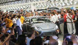 Clap de fin pour la VW Coccinelle: la toute dernière sort d'usine