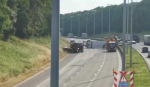 Accident ce 12 juillet sur la E42 à Grâce-Hollogne: un camion percute deux véhicules