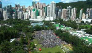 Les manifestants hongkongais se rassemblent à Victoria Park