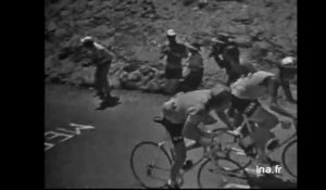 Eddy Merckx passe en tête au sommet du Tourmalet