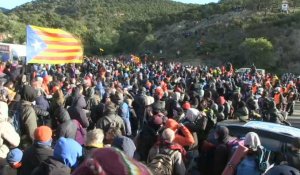 Les indépendantistes catalans occupent l'autoroute entre Espagne et France