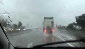 Intempéries : des flaques d'eau à l'entrée de Marseille sur l'A55