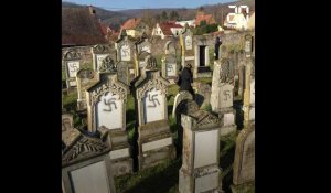 Une centaine de tombes profanées dans un cimetière juif en Alsace