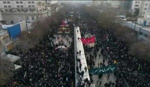 Des Iraniens rendent hommage au général Soleimani à Machhad