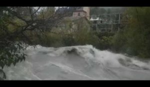Côte d'Azur : la décrue s'amorce après les inondations (vidéo)