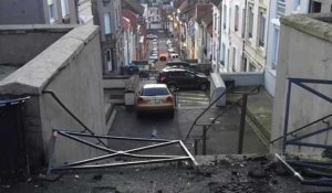 Une voiture se retrouve bloquée rue Jules-Baudelocque à Boulogne-sur-mer