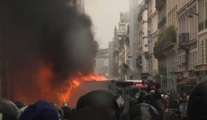 Manifestations: un véhicule incendié à Paris
