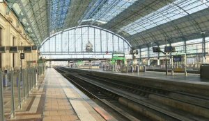 Retraites: à Bordeaux, la gare Saint-Jean quasi déserte