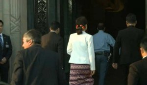 Aung San Suu Kyi arrive à la Cour internationale de justice à La Haye