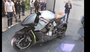 1ère moto Aston Martin AMB 001 au salon de Milan 2019