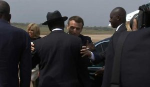 Macron accueilli par Ouattara à Bouaké en Côte-d'Ivoire