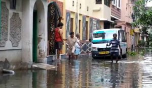 Inde: Calcutta se réveille les pieds dans l'eau après le passage du cyclone Amphan