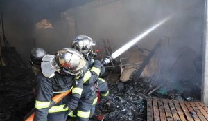 Incendie dans un entrepôt à La Bassée