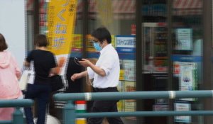 Une ville japonaise veut interdire l'usage du smartphone en marchant