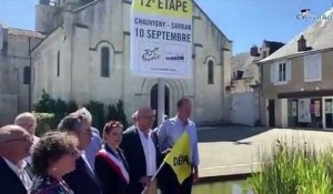 Le Mag Cyclism'Actu - Christian Prudhomme inaugure la Place Raymond Poulidor à Chauvigny