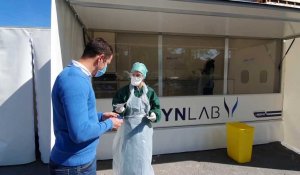 Le laboratoir Synlab a demandé trois premières cabines de dépistage mobiles conçu sur la base de baraque à frites 
