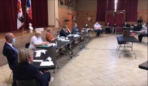 Bergues: Paul-Loup Tronquoy enfile sa première écharpe de maire