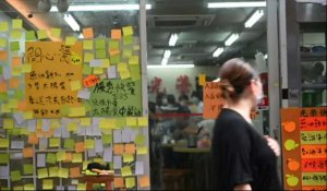 Hong Kong: des post-it vierges pour défier le pouvoir et Pékin