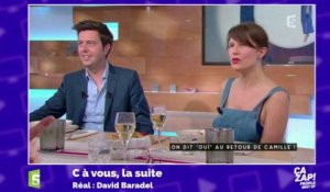 La chanteuse Camille fait chanter le plateau de C à Vous !