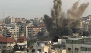 Un bâtiment touché par une frappe israélienne à Gaza (2)