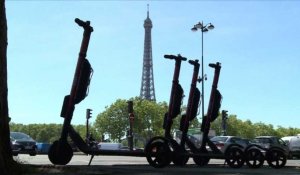 A Paris, la grogne monte contre l'anarchie des trottinettes
