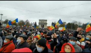 Moldavie: des milliers de manifestants demandent la démission du gouvernement