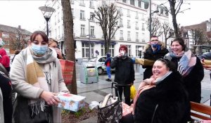 Distribution de boîtes de Noël aux démunis à Valenciennes