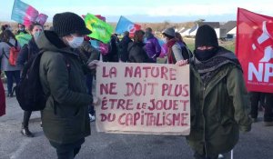 Manifestation contre Tropicalia, un projet de serre géante près de Berck