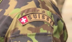 Face à la pandémie, la Suisse invente le service militaire à distance