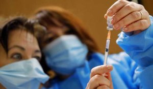 Covid-19 : la France accélère sur la vaccination, alors que le variant anglais inquiète