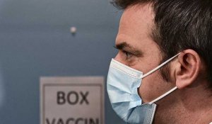Vaccination controversée en France : le ministre de la Santé annonce un changement de stratégie